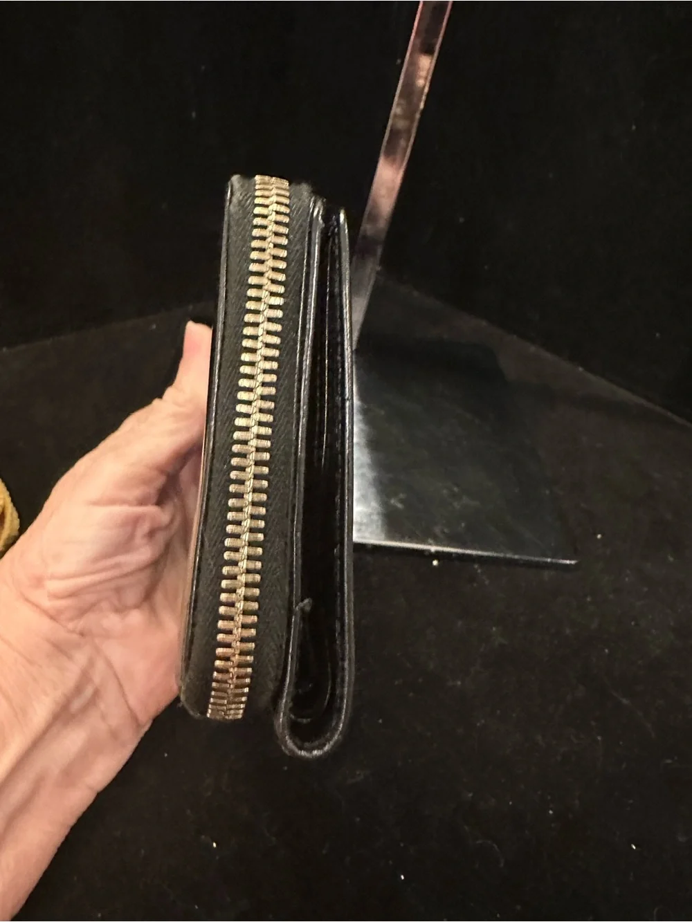 Gucci #252 VINTAGE Leather Compact Wallet Stunning Red Interior